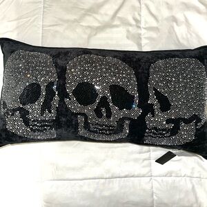 Skull feather pillow (accent pillow)
